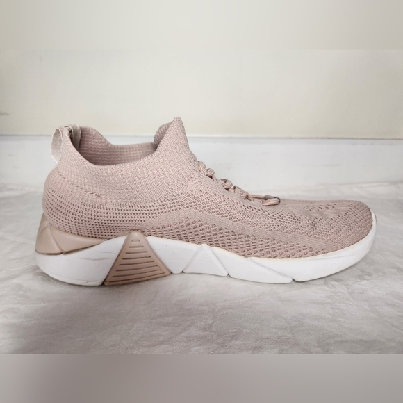 Sketchers pink A-line runners - Picture 4 of 12